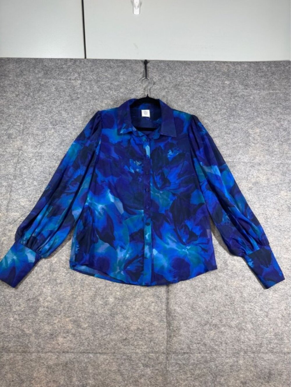 RNWY RUNAWAY Sheer Blue Abstract Print Button Up Floral Blouse Size M Career - Picture 2 of 15